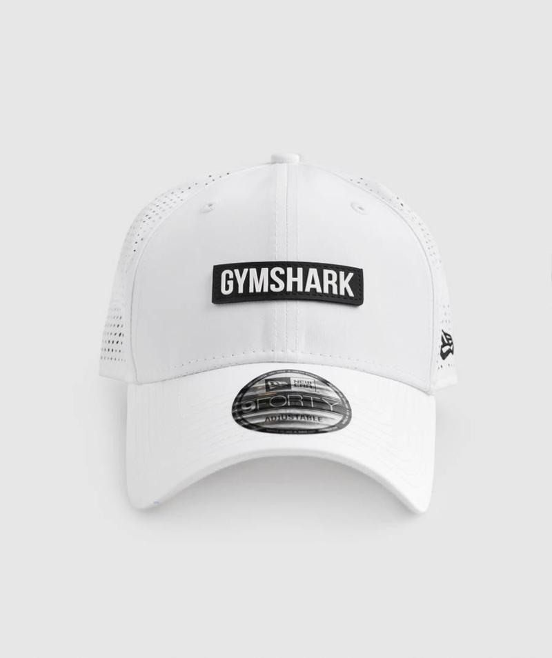 Gymshark New Era GS 9Forty Trucker Sapkák Accessories Fehér  Hungary |  QCDMW-9245